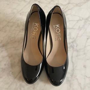 Michael Kors Black Patent Pumps 7.5
